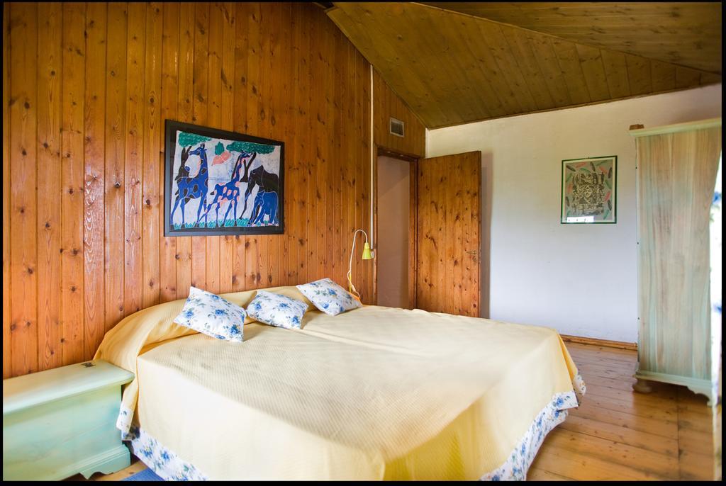 Agriturismo Famiglia Al Castello Di Bagnolo Bagnolo Piemonte Δωμάτιο φωτογραφία