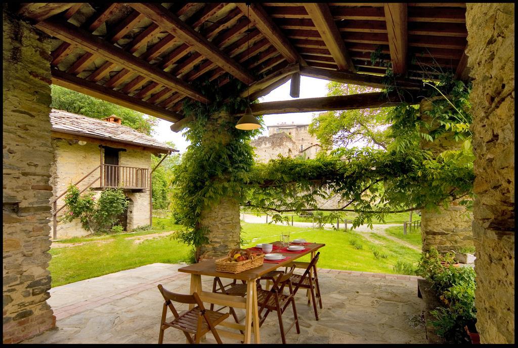 Agriturismo Famiglia Al Castello Di Bagnolo Bagnolo Piemonte Δωμάτιο φωτογραφία