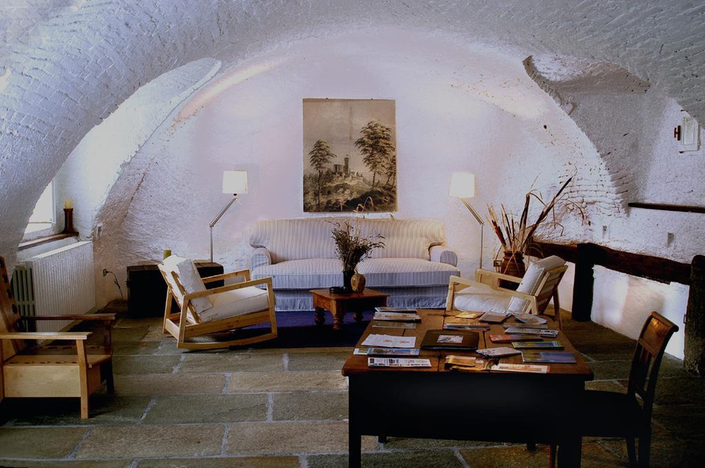 Agriturismo Famiglia Al Castello Di Bagnolo Bagnolo Piemonte Δωμάτιο φωτογραφία